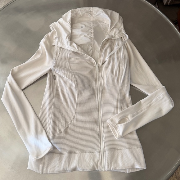 Lululemon hooded Dance Studio Jacket Rib Sleeve SZ 8 - Picture 8 of 13
